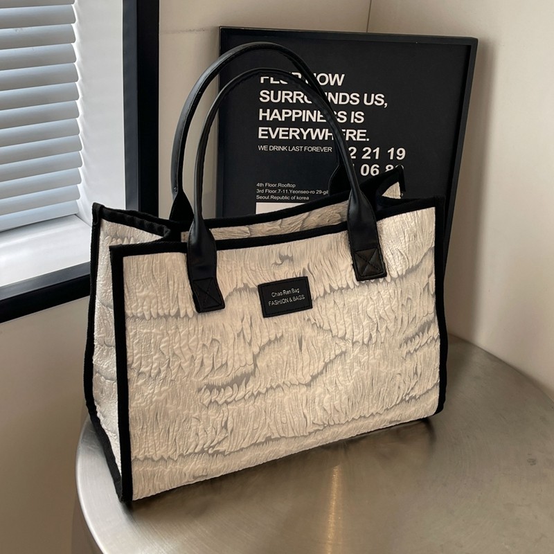 大容量时尚流行百搭通勤托特包