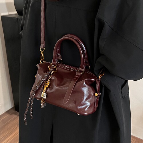 高级质感流行时尚斜挎手提枕头包