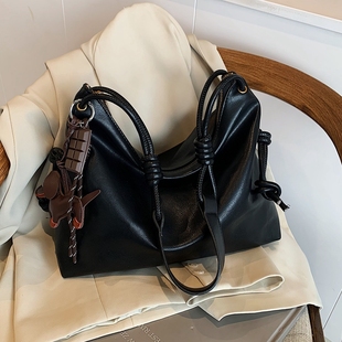 复古大容量包包女2025新款休闲学生通勤单肩包高级质感斜挎托特包