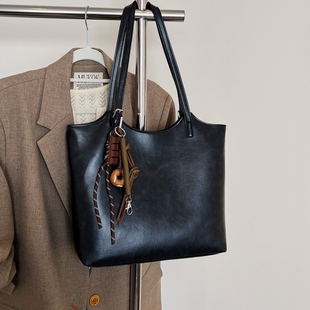 简约复古大容量包包女秋冬高级感百搭单肩包大学生上课通勤托特包