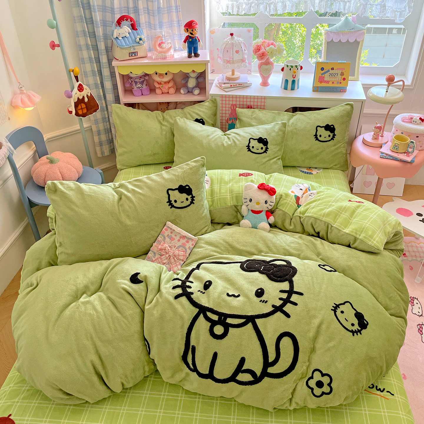 HelloKitty毛巾绣牛奶绒四件套