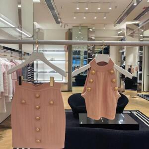 2025春夏新款小香风名媛修身金扣针织背心上衣高腰包臀半身裙套装