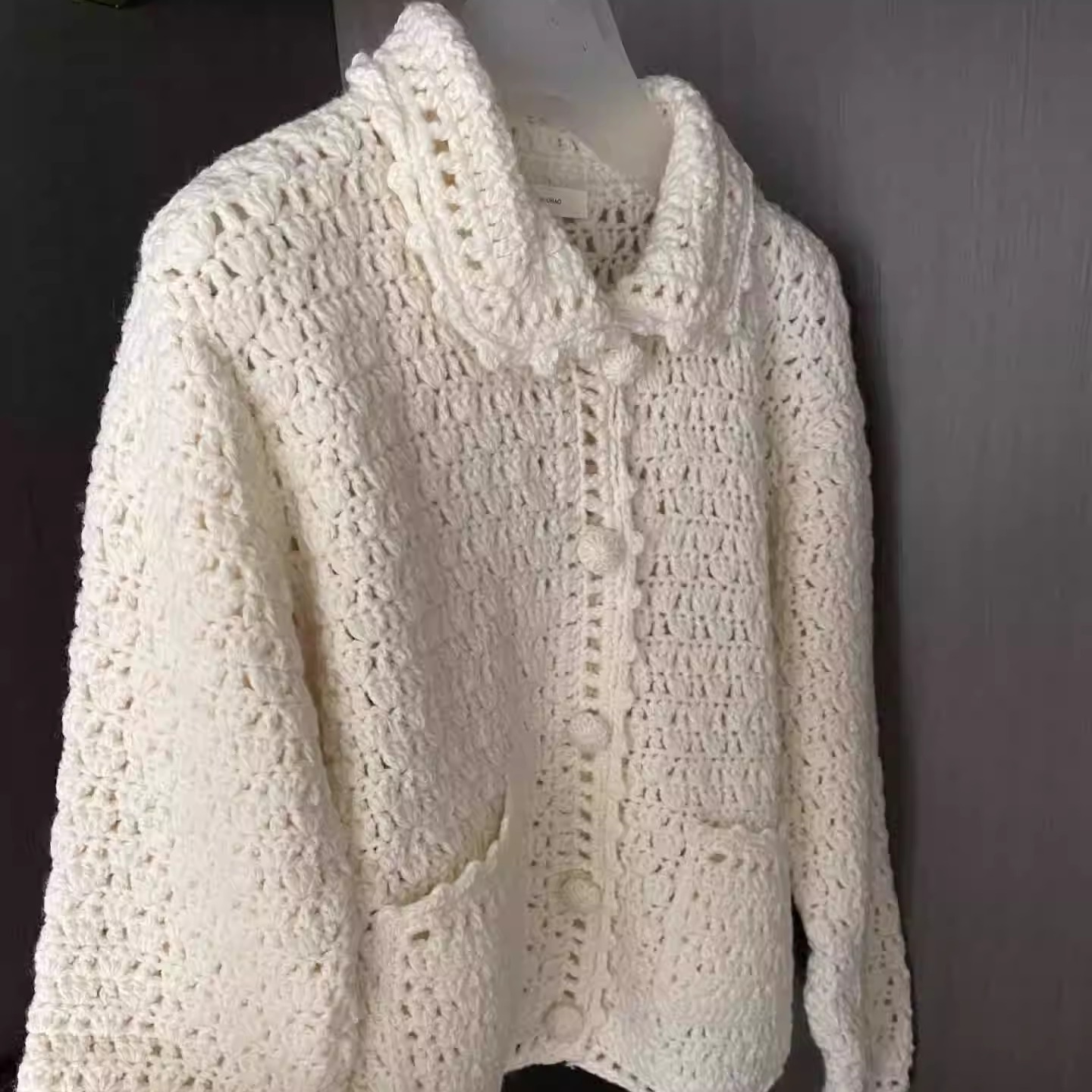 小香风粗棒针编织镂空钩花毛衣