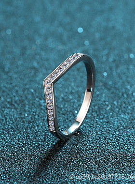 S925纯银戒指女V形戒14分莫桑钻戒指排戒结婚戒仿真钻小红书同款