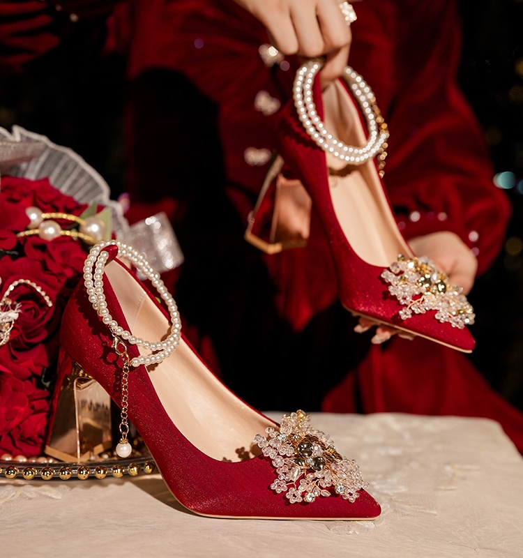 婚鞋女粗跟2023秋季新款新娘红色高跟鞋不累脚婚纱秀禾服两穿鞋子