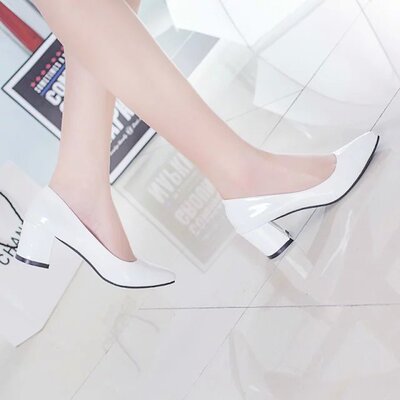 韩版高跟鞋女夏2018潮大码白色浅口优雅单鞋粗跟5cm尖头工作33码