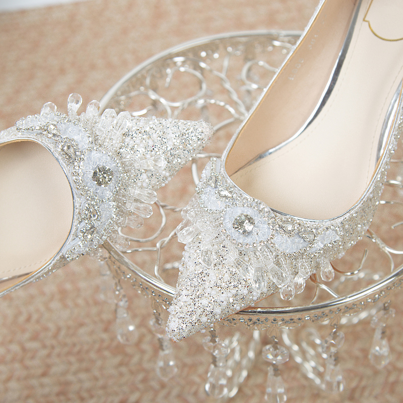 银色婚鞋新娘鞋主婚纱秀禾两穿银色法式高跟鞋女2023水晶鞋不累脚