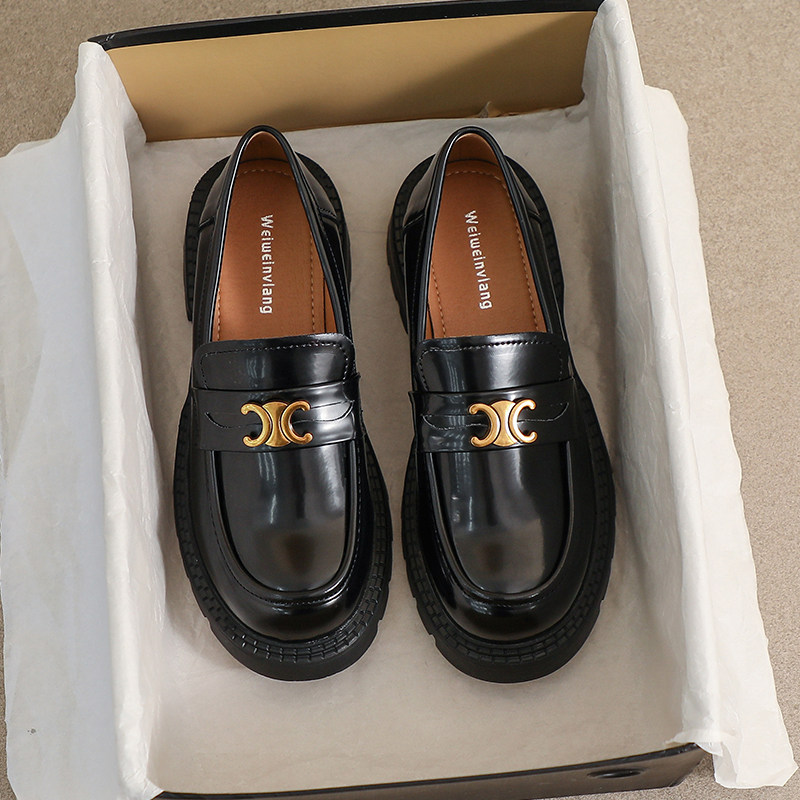 41码女鞋大码乐福鞋女2022秋一脚蹬平底金属扣复古英伦风小皮鞋