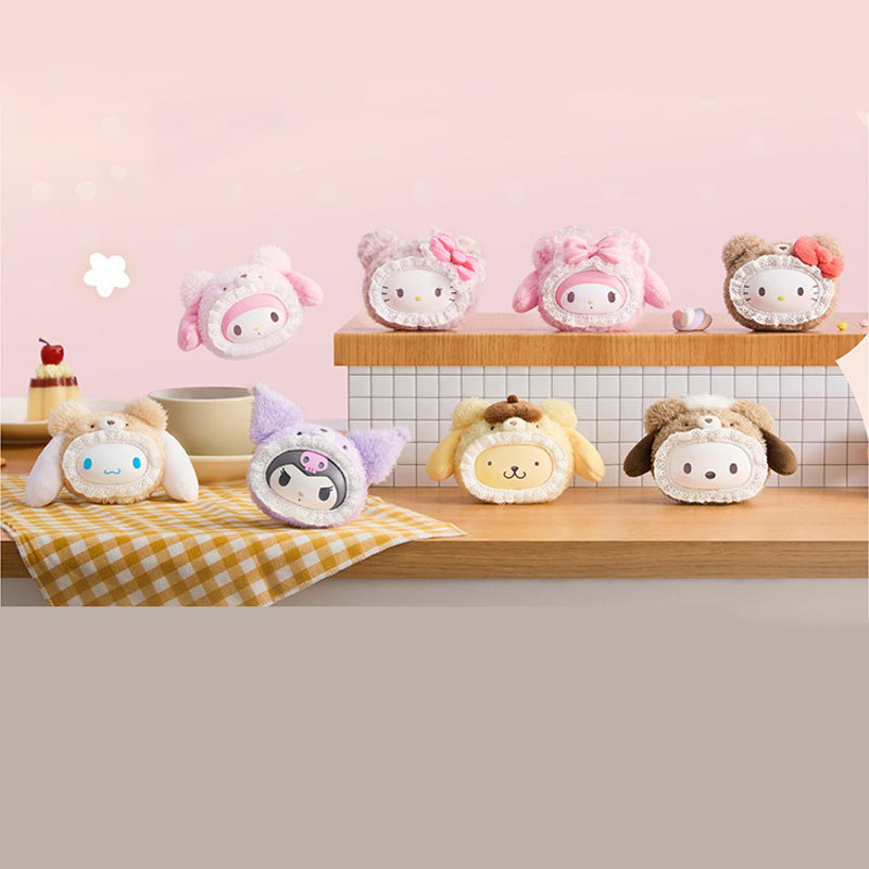 三丽鸥家族绒绒小熊系列挂饰盲盒