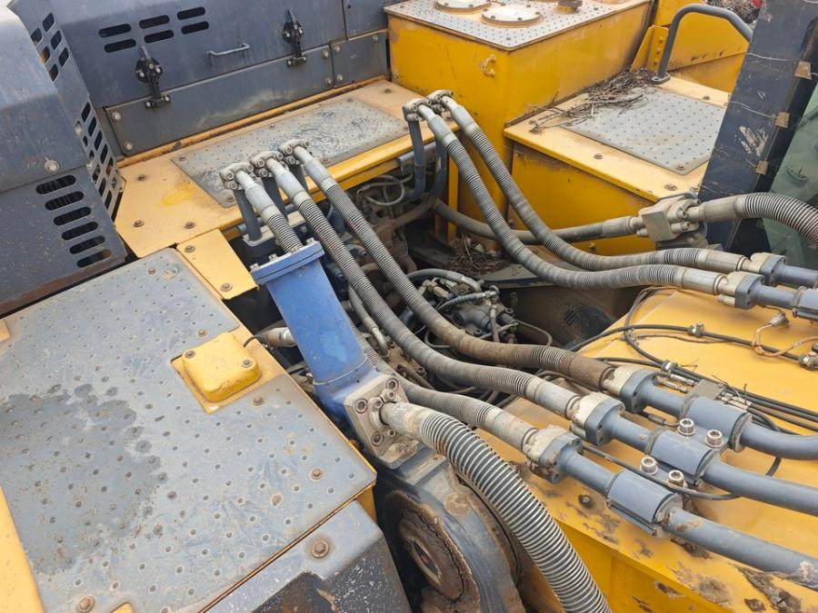 1月15日郑州徐工牌液压挖掘机一台网络拍卖公告