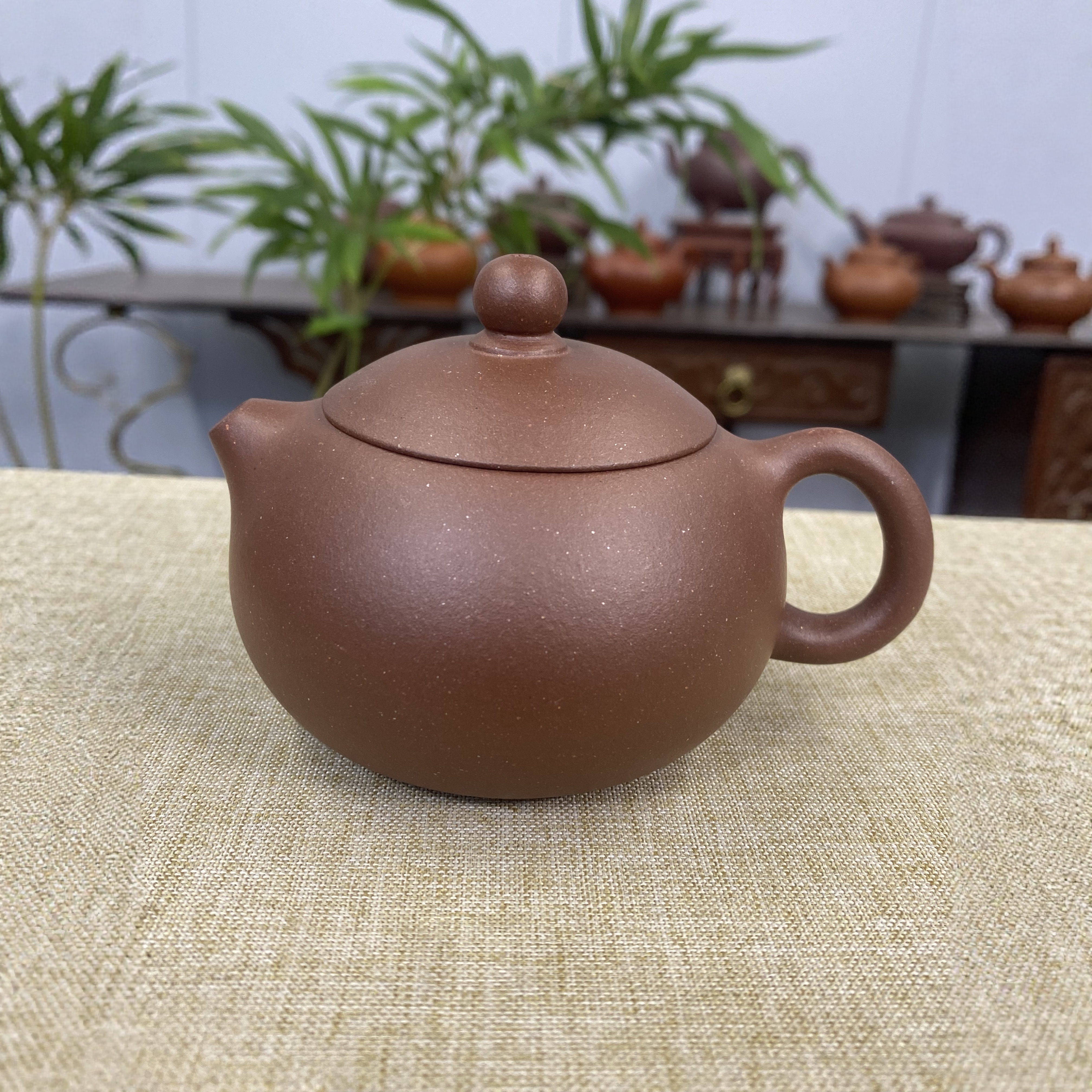 宜兴紫砂壶原矿紫泥黄龙山四号井底槽清半手工西施壶150cc