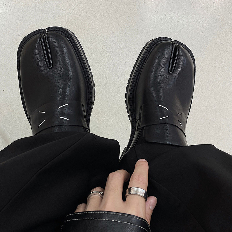 分趾马蹄鞋男女丑萌情侣厚底乐福鞋漆皮方头套脚皮鞋潮图片