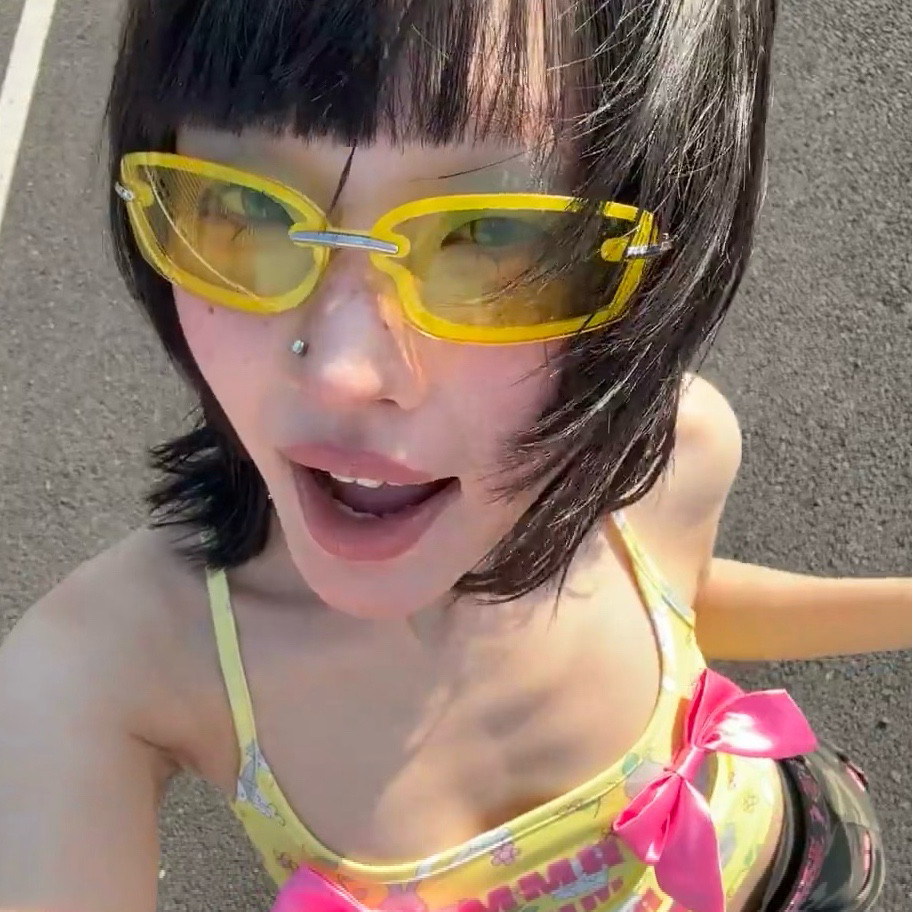 柠檬黄复古个性金属窄框长方形墨镜Y2K甜酷辣妹风中性太阳眼镜潮