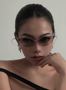 微辣2026春夏复古金属边框猫眼浅水银墨镜高级感防紫外线太阳眼镜