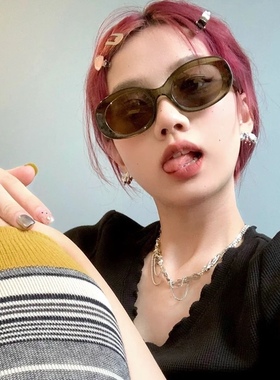 香粉个性辣绿色太阳镜粗边椭圆猫眼网红高级感墨镜可配近视遮强光