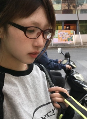 日系软萌二次元复古椭圆千禧酒红眼镜架配度数近视素颜街拍平光镜