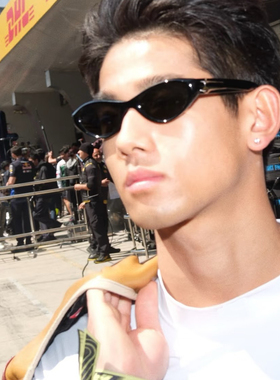 直挺挺地帅个性2026春夏网红黑色墨镜高级感防紫外线猫眼太阳眼镜