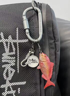 红雕鱼路亚手杆钓鱼人礼物海钓台钓背包挂件钥匙扣装饰车载挂件
