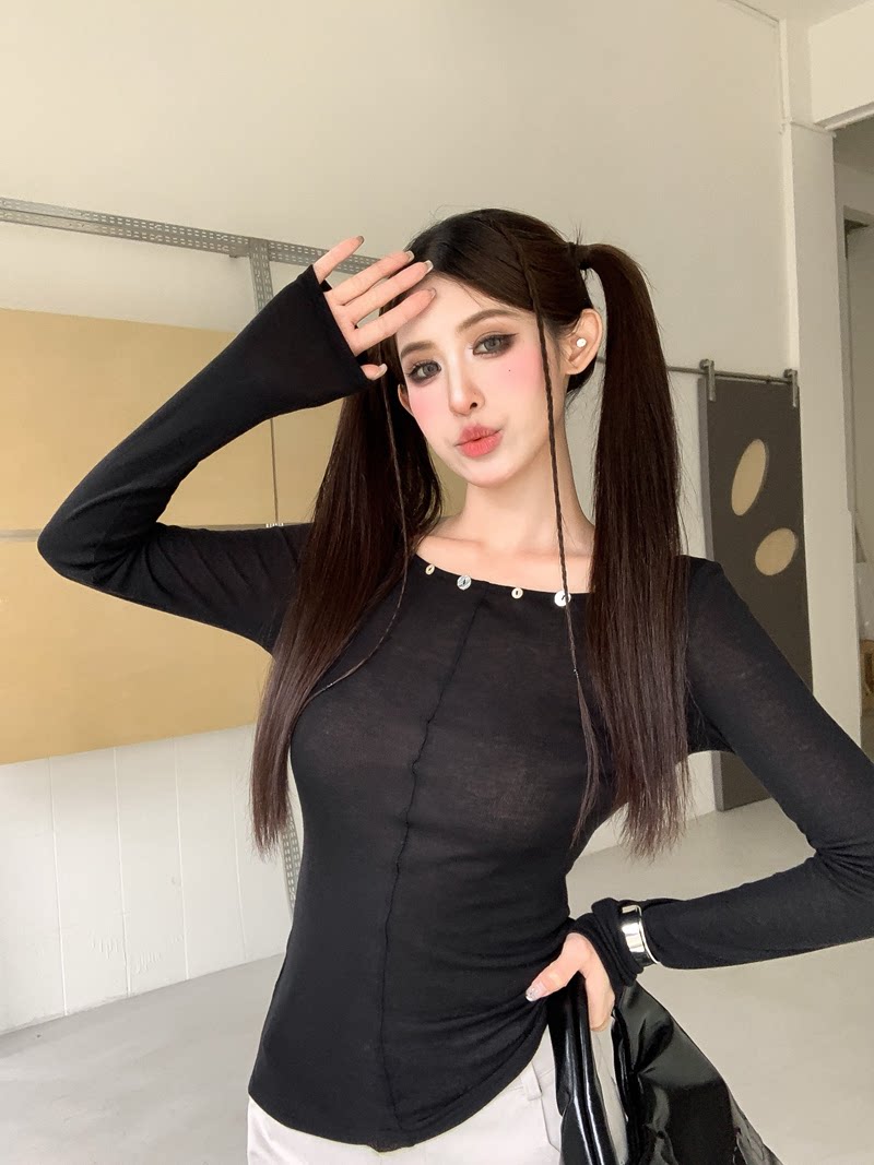 เสื้อยืดแขนยาวคอวีเซ็กซี่สไตล์ฝรั่งเศส ใส่ได้สองด้าน มีกระดุม สำหรับผู้หญิง ฤดูร้อน เซ็กซี่น่ามอง ดีไซน์โชว์แผ่นหลัง ด้ายสีขาวเด่น