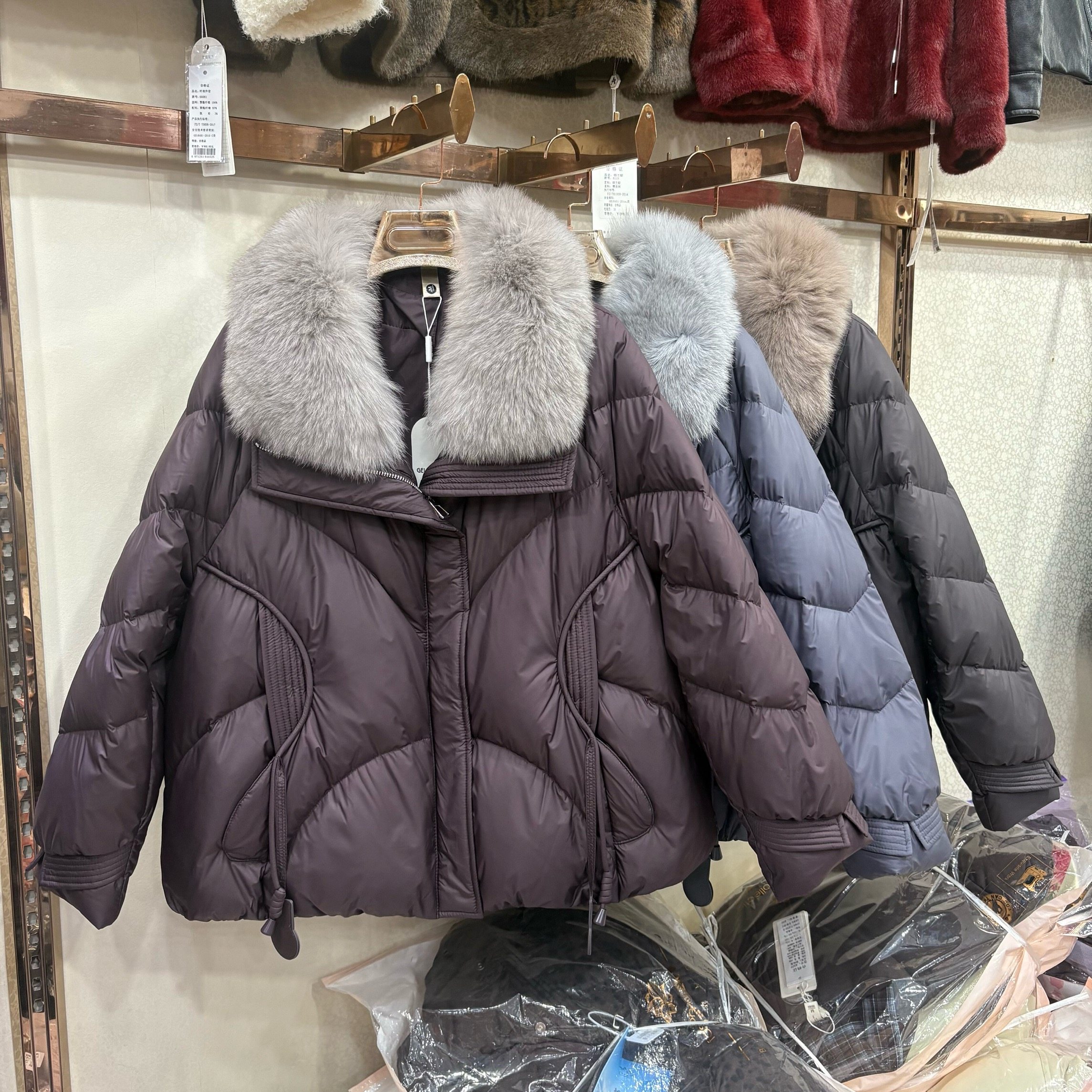 商场同款96073冬保暖羽绒服可拆卸毛领狐狸毛皮草外套女白鹅绒服