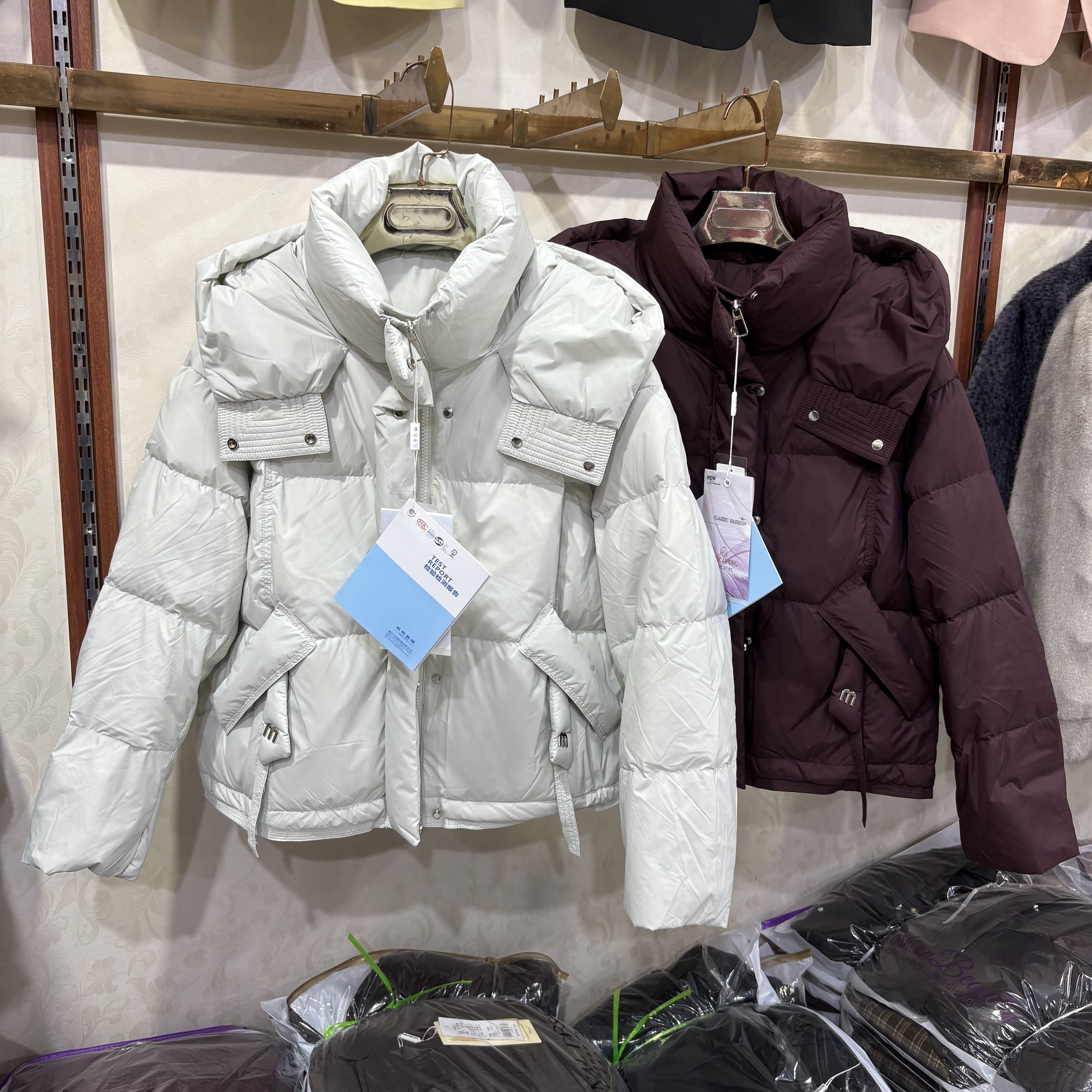 艾尔彩虹5560专柜正品冬季新保暖羽绒服流行宽松加厚减龄鸭绒外套