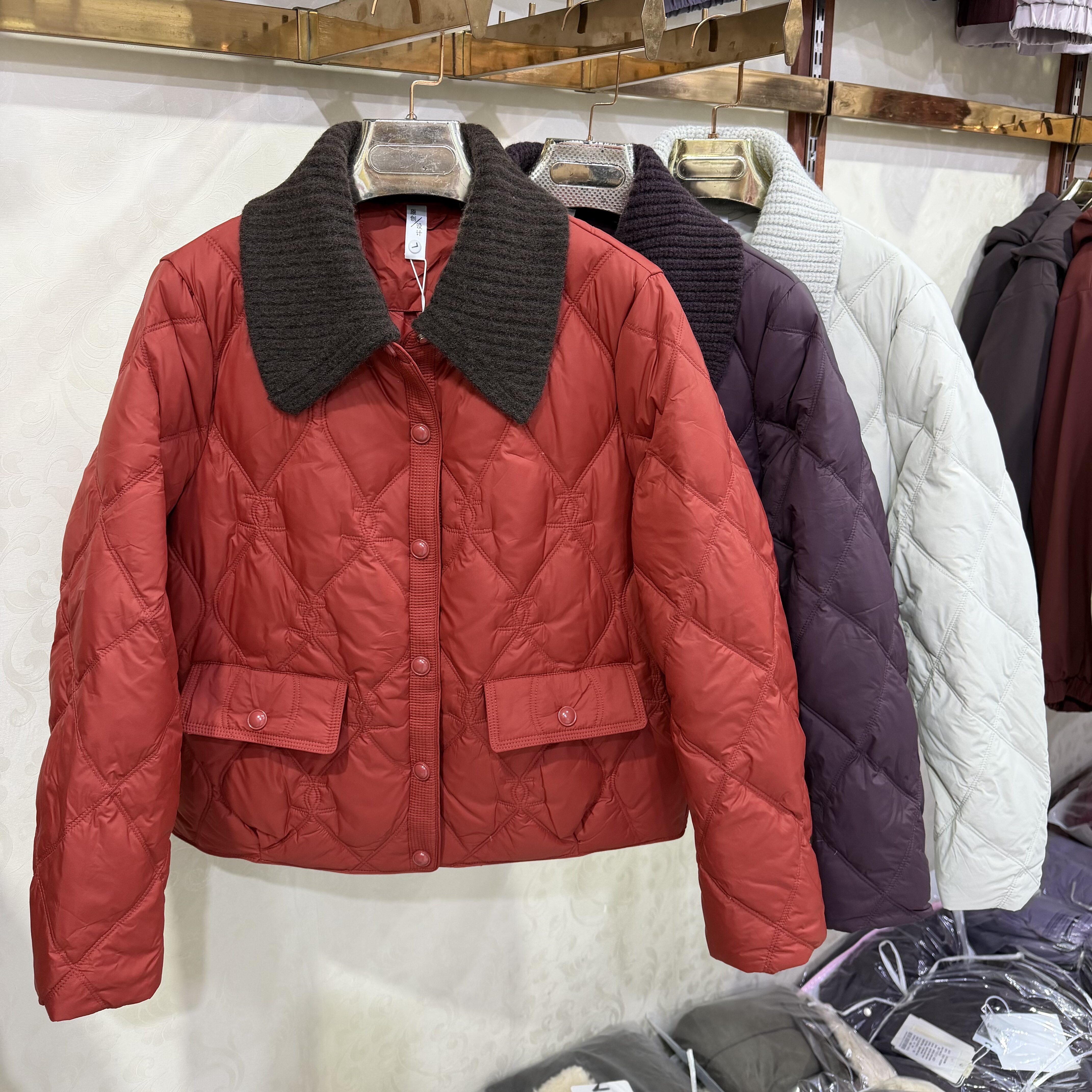 26Q-821正品冬新款毛线领短款羽绒服女保暖白鸭绒外套轻盈妈妈装
