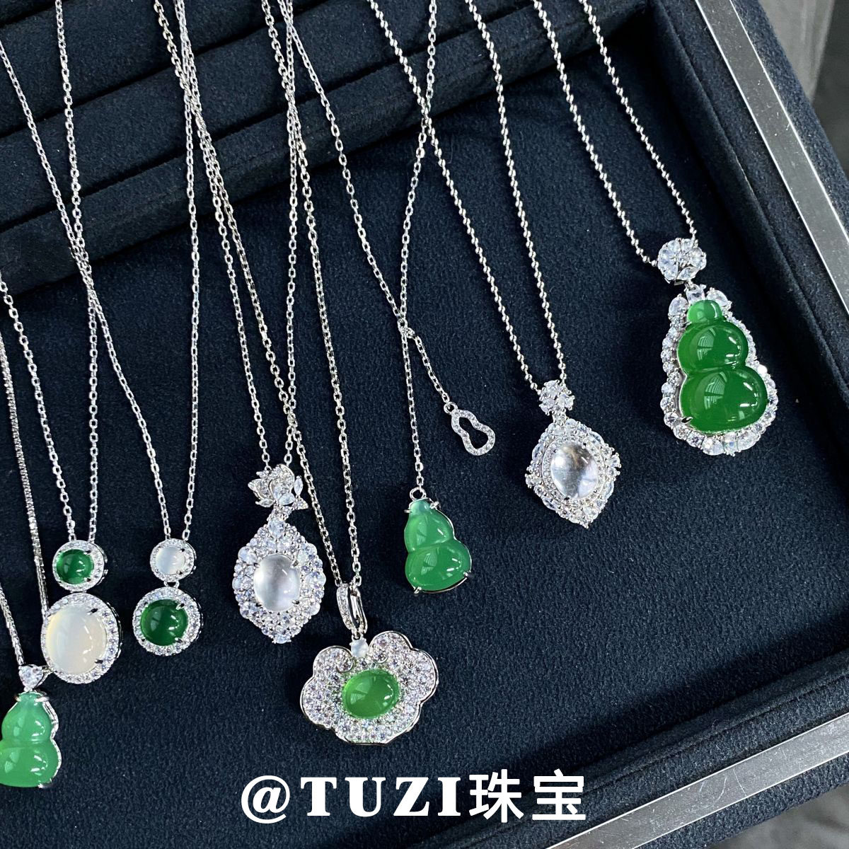 S925纯银培育钻石绿翡翠锁骨链