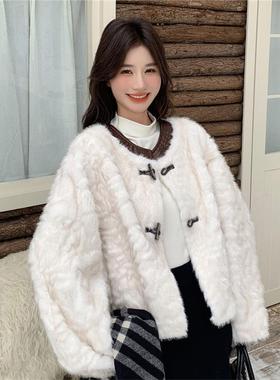 秋冬新款2025米白色时尚潮流短款皮毛一体皮草女加厚毛毛外套
