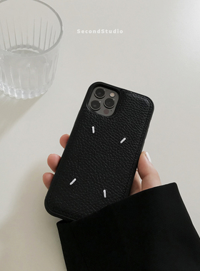 MARGIELA风格适用苹果17手机壳16promax简约13黑色皮质小众设计iPhone15promax全包软壳14pro