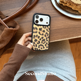 原创小众时髦皮质豹纹iPhone17promax手机壳磁吸15pro个性五角星挂件苹果16pro保护壳全包边