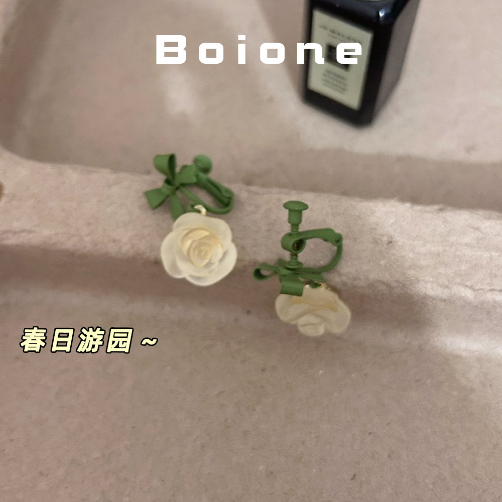 【实拍】甜美度假少女花朵耳夹