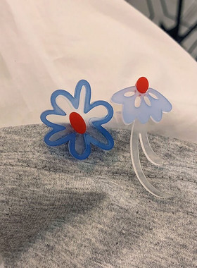 甜美度假风不对称蓝色花瓣耳环