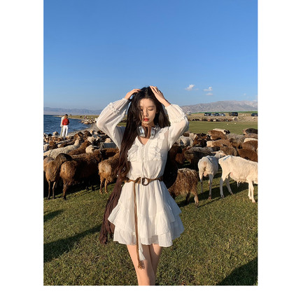 一颗甜桃yikett逃跑计划初秋小个子白色长袖连衣裙女小白裙