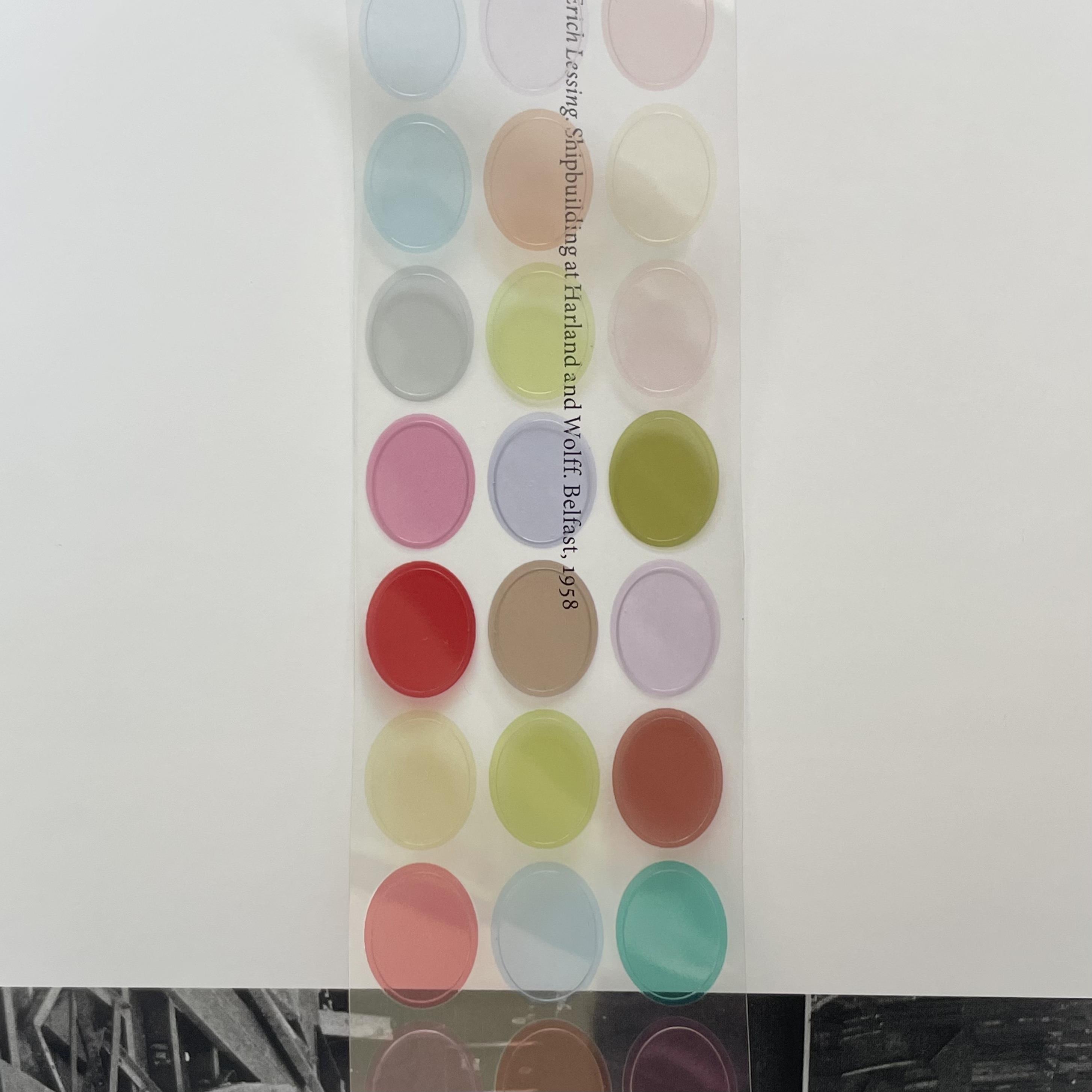 一个小沙丘椭圆基础切膜贴纸卷