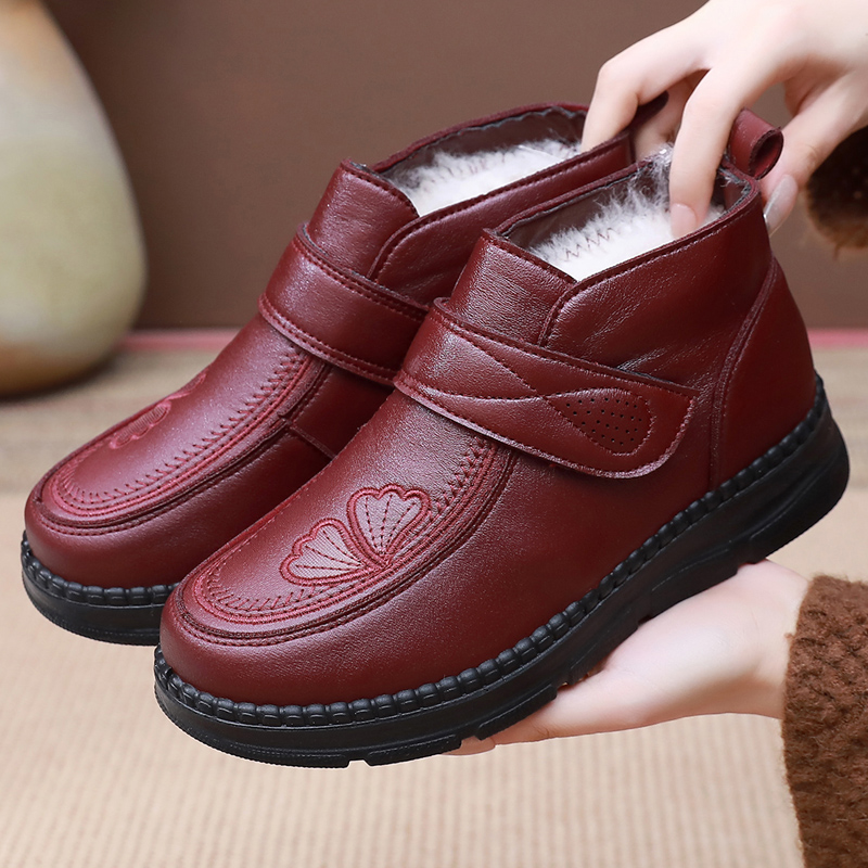 老北京棉鞋女冬季款加绒加厚保暖中老年人防水防滑软底妈妈雪地靴