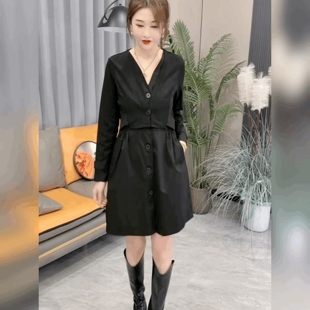 黑色V领长袖连衣裙女时尚洋气设计感假两件衬衫裙法式收腰A字裙潮