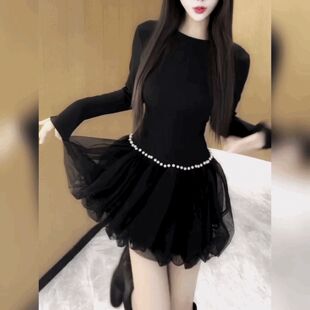 赫本风黑色蕾丝雪纺拼接连衣裙女花苞蓬蓬裙钉珠圆领修身打底裙子