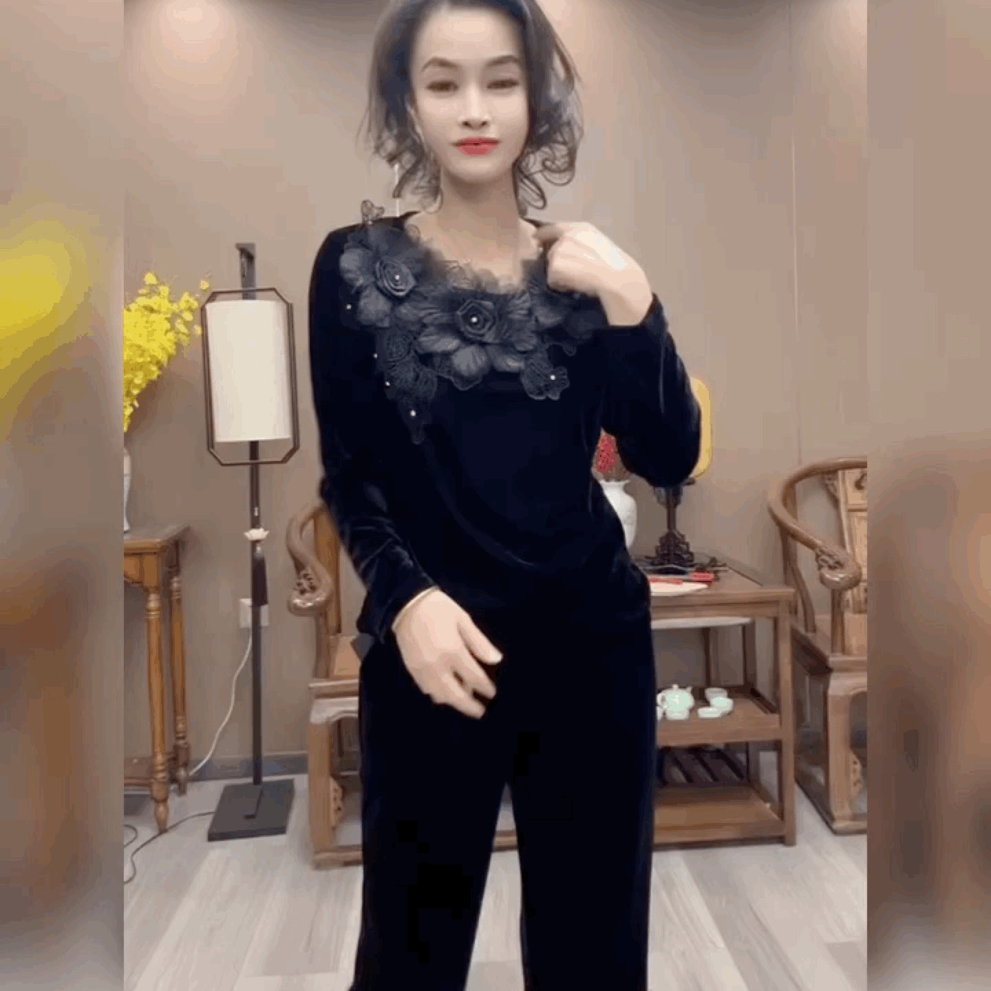 长袖黑色圆领法式丝绒上衣