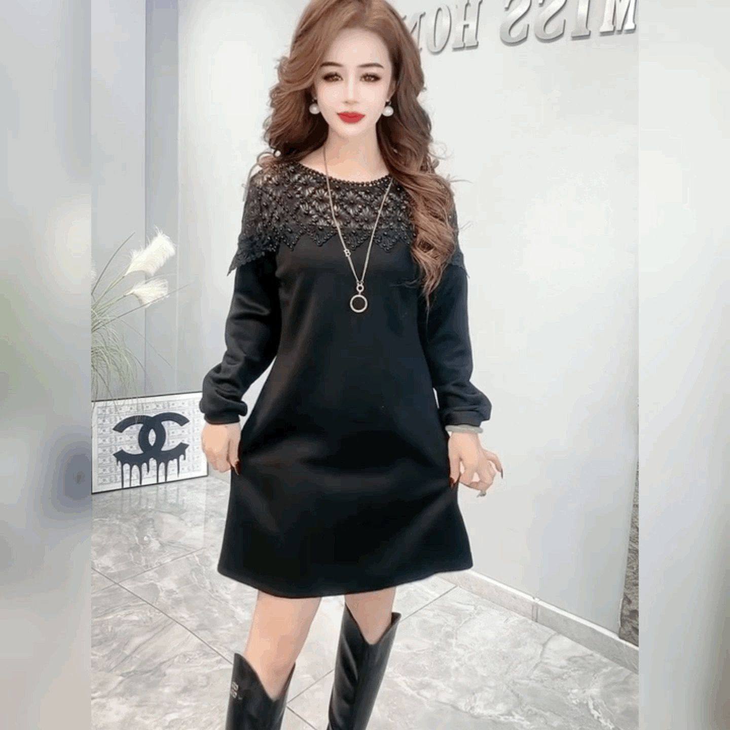 法式赫本风小黑裙时尚镂空钉珠连衣裙女洋气蕾丝拼圆领修身打底裙,女装/女士精品,连衣裙,淘宝优惠券,粉丝福利购,淘宝优惠卷