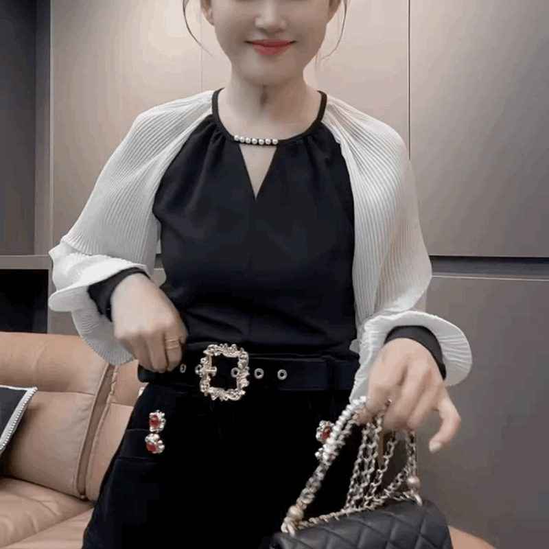 法式小香风灯笼袖T恤女压褶雪纺拼接串珠长袖圆领黑色上衣打底衫