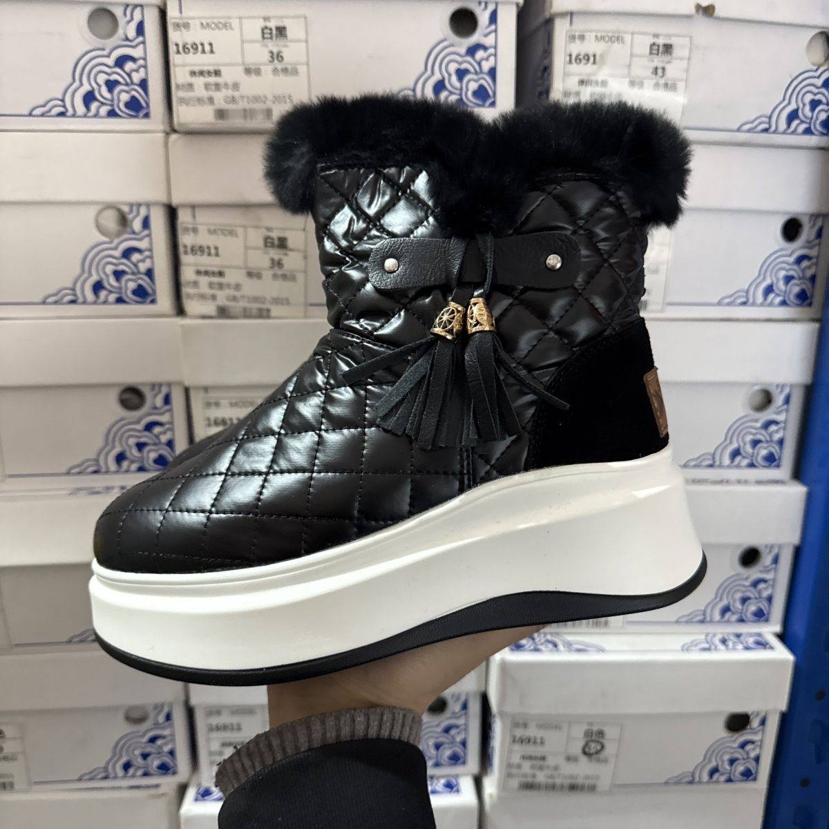 超轻大棉撤柜断码厚底真皮雪地靴女冬季加绒保暖增高防水短靴女,女鞋,时尚雪地靴,淘宝优惠券,粉丝福利购,淘宝优惠卷