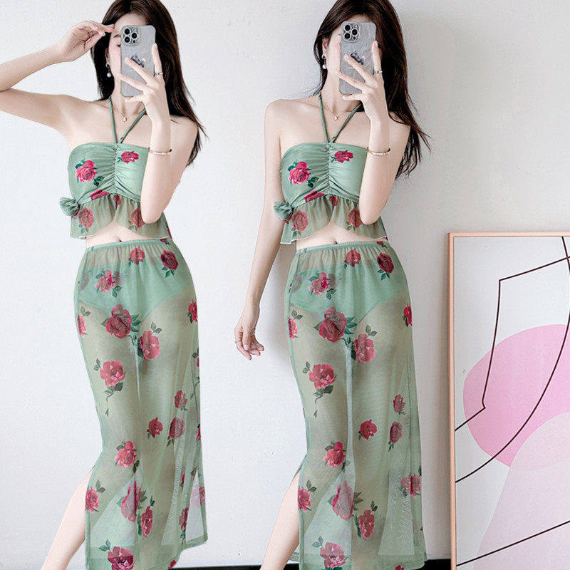 泳衣女少女感挂脖分体三件套玫瑰印花网纱长裙减龄度假海边出片