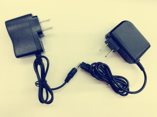 视尔亮锂电强光led头灯充电器