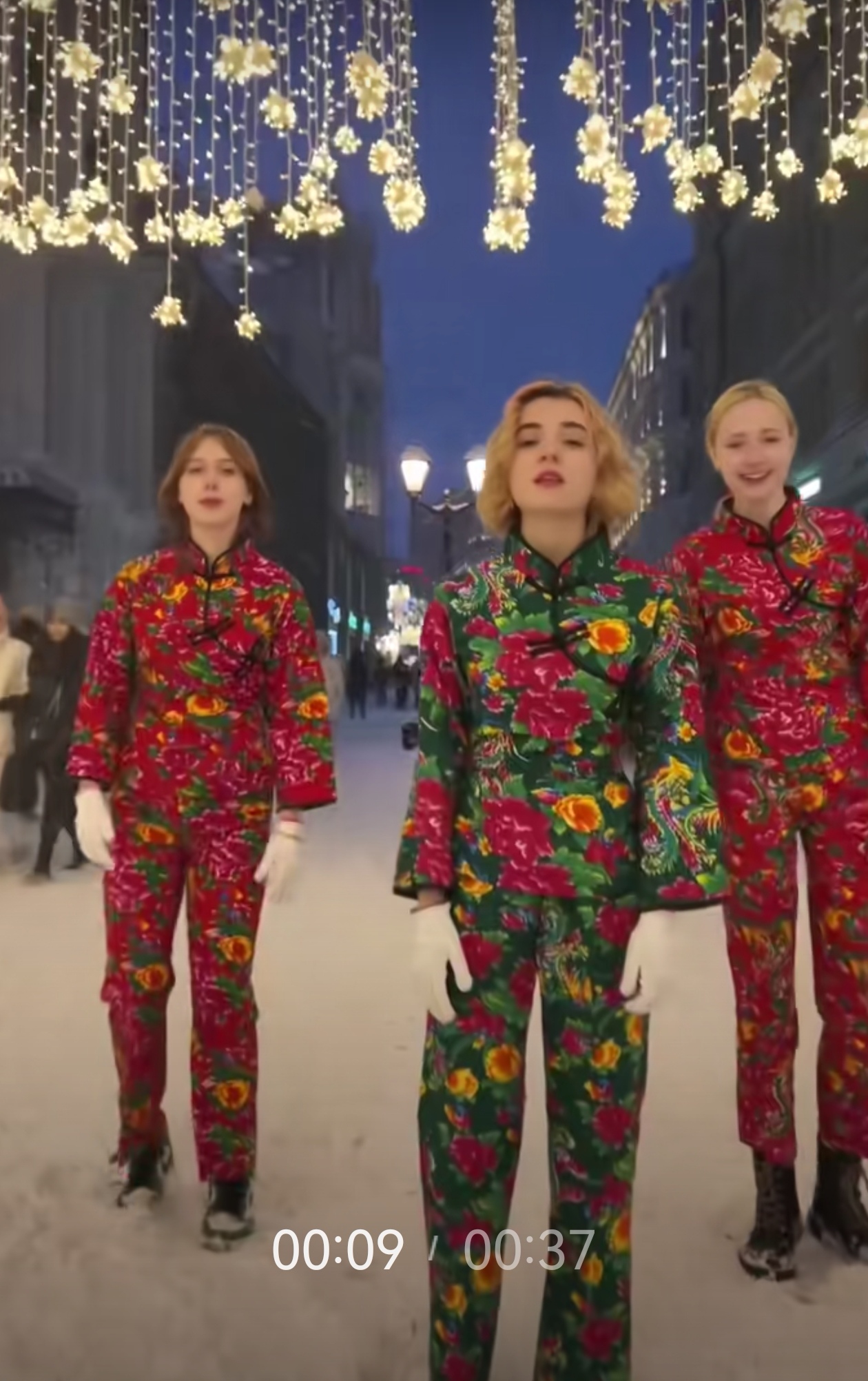 邵东在俄国同款东北大花布村姑秧歌服演出服搞笑二人转广场民族舞