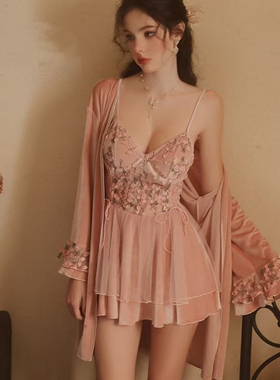 性感睡衣女2025新款秋冬款带胸垫丝绒纯欲高级感蕾丝吊带睡裙睡袍