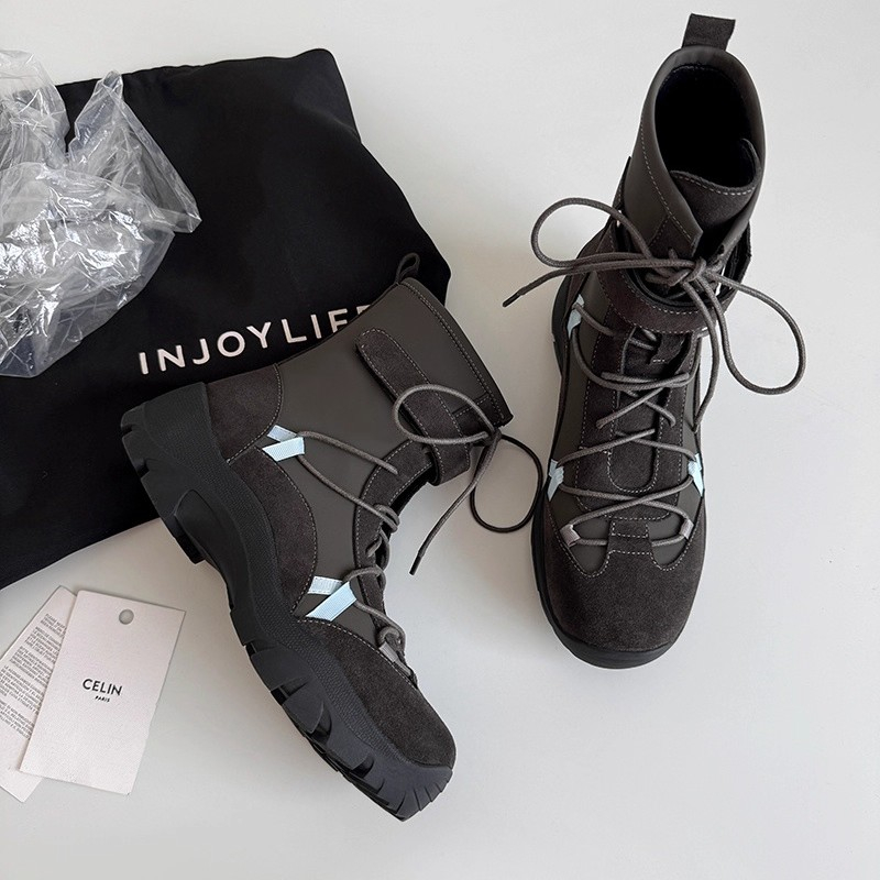 秋冬新款运动时髦登山鞋子马丁靴