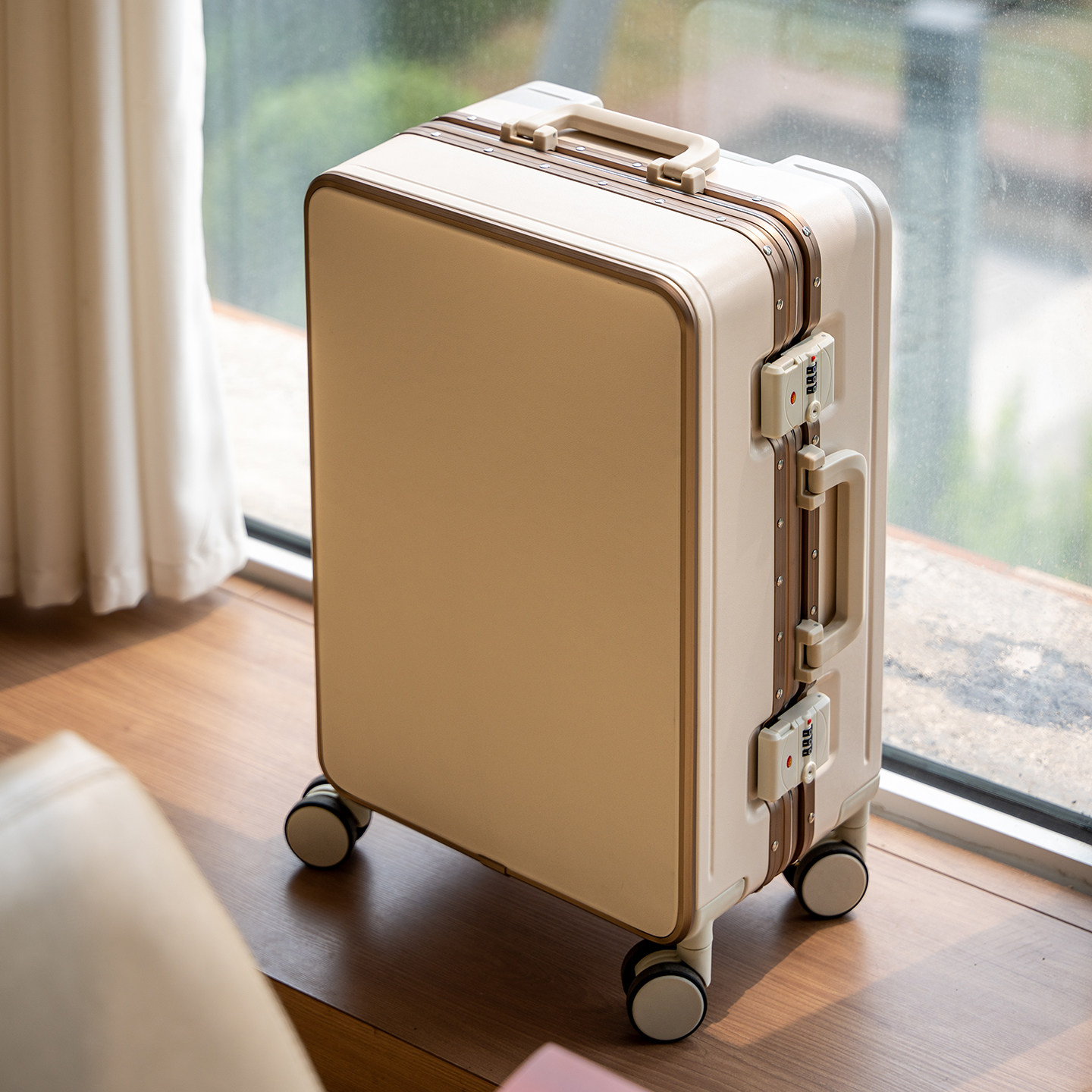 新款20寸铝框多功能行李箱大容量双封闭内衬杯架26学生密码旅行箱