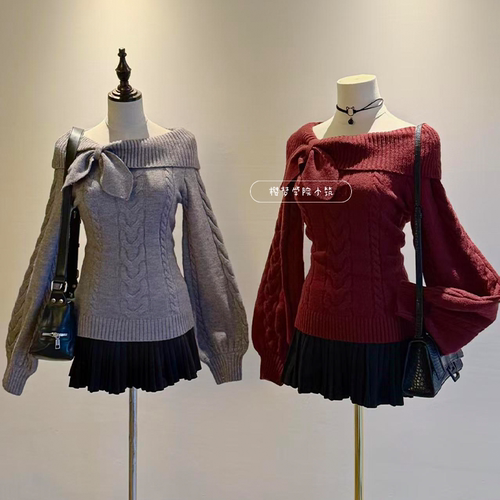 收腰一字肩露肩兔耳结针织毛衣