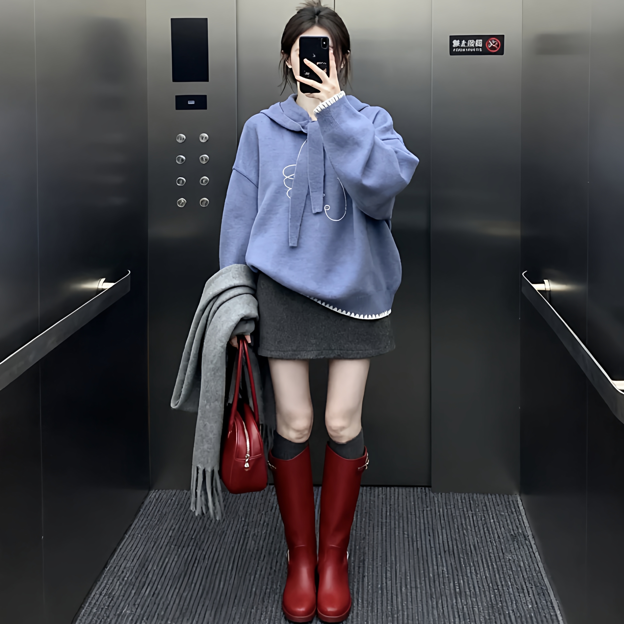 蓝色连帽宽松懒惰风针织毛衣