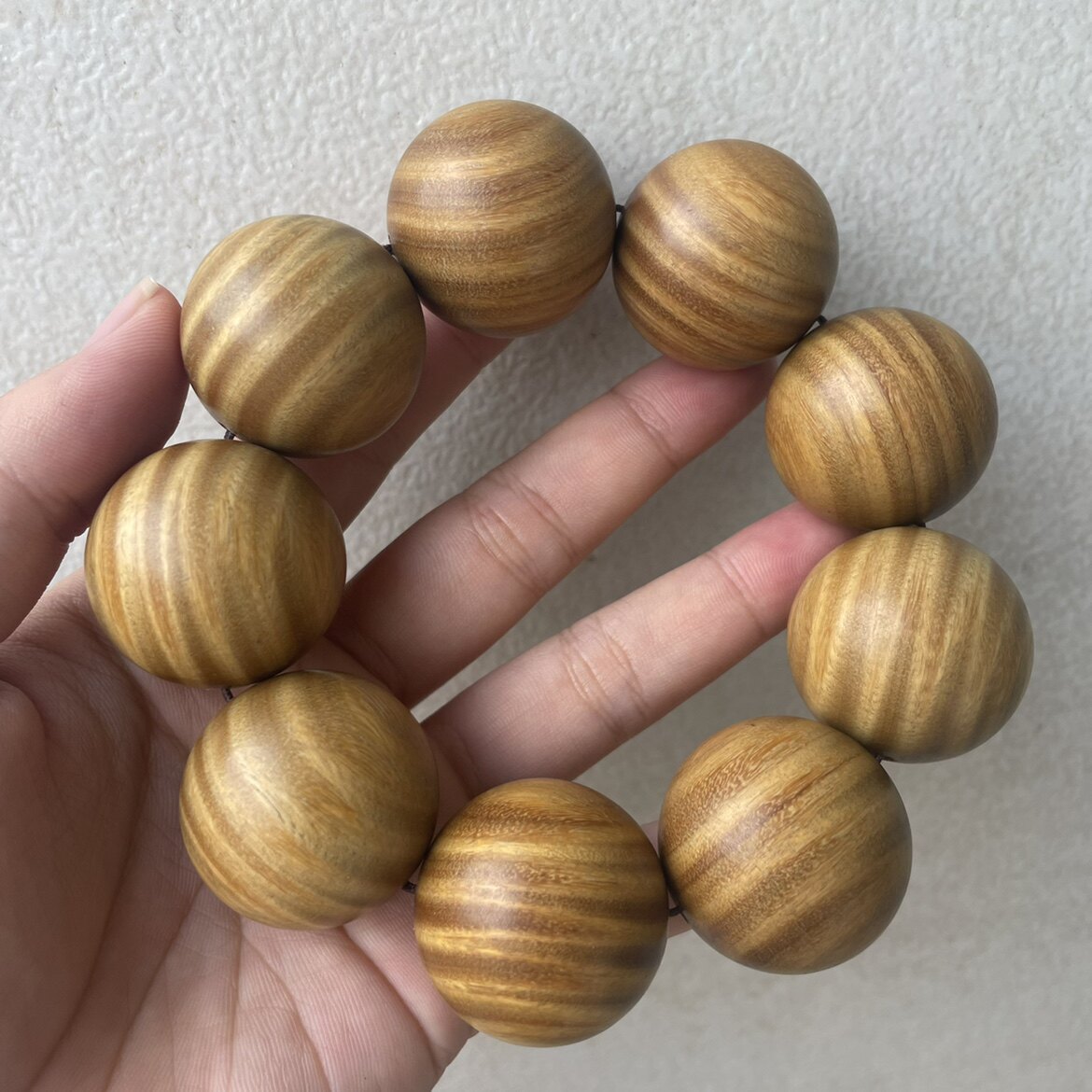 정통 고품질 녹색 백단향 팔찌 30MM 대형 부처님 구슬 번개 물 리플 우유 향기 침수 백단향 남성용 묵주